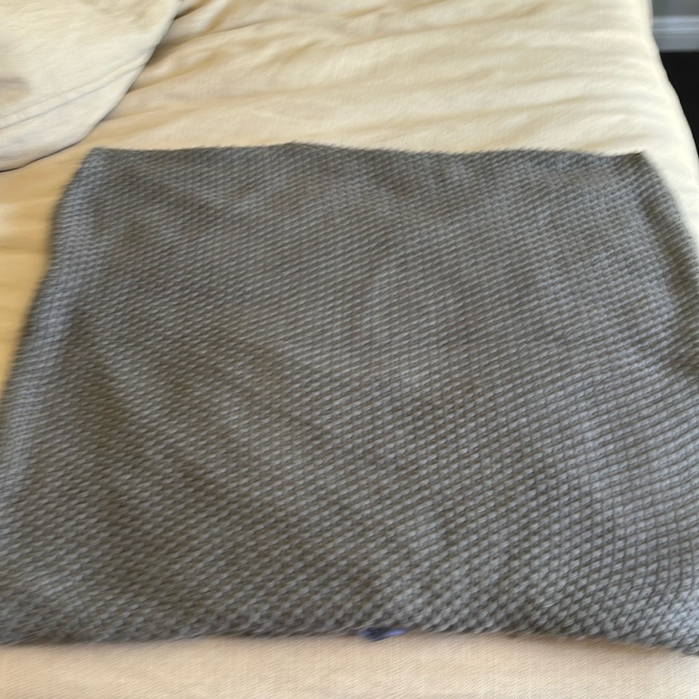 DONNA KARAN Essentials Knit Euro Sham